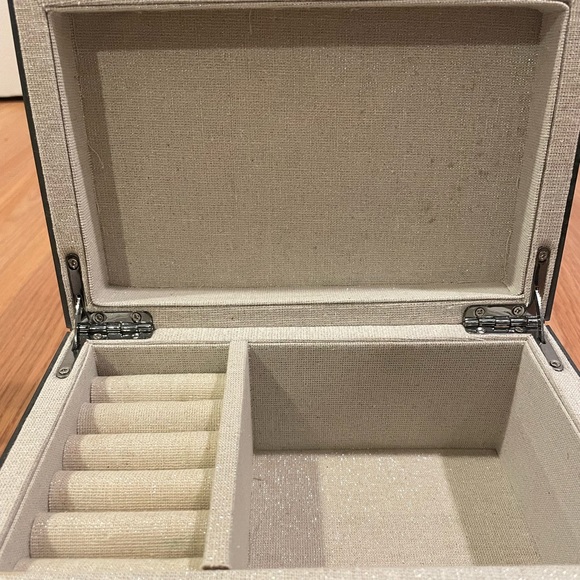 Mirror Jewelry Box - Picture 5 of 7